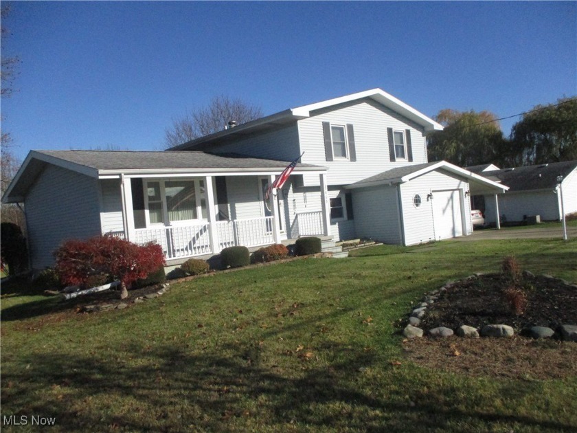 Welcome to this split level home in Harpersfield Township, home - Beach Home for sale in Geneva, Ohio on Beachhouse.com