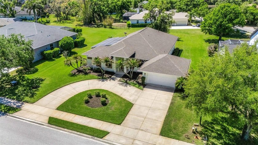 WELCOME HOME to your very own private courtyard oasis in the - Beach Home for sale in Bradenton, Florida on Beachhouse.com
