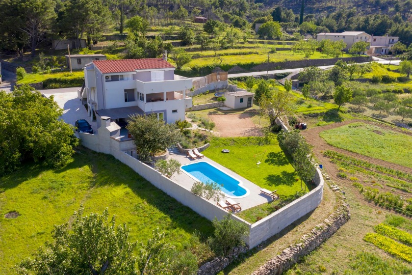 Split Vacation Rental Beach Villa in Dalmatia, Croatia 3433871