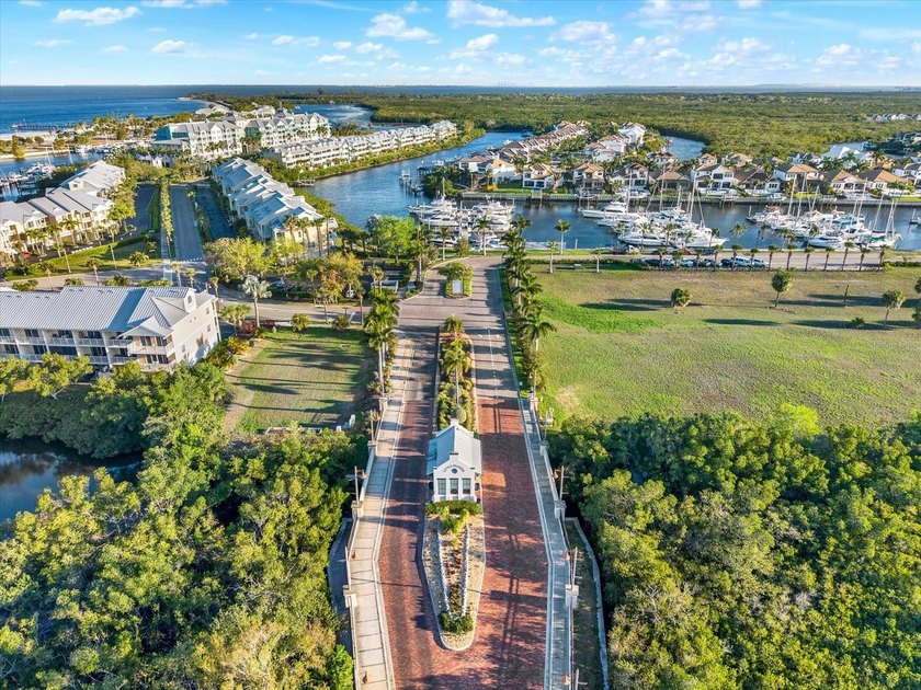 Maintenance-free Key West-style townhome located in the highly - Beach Townhome/Townhouse for sale in Ruskin, Florida on Beachhouse.com