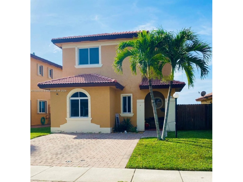 BEAUTIFUL TWO STORY HOME IN WATERSTONE!  THIS 3 BEDS AND 2.5 - Beach Home for sale in Homestead, Florida on Beachhouse.com