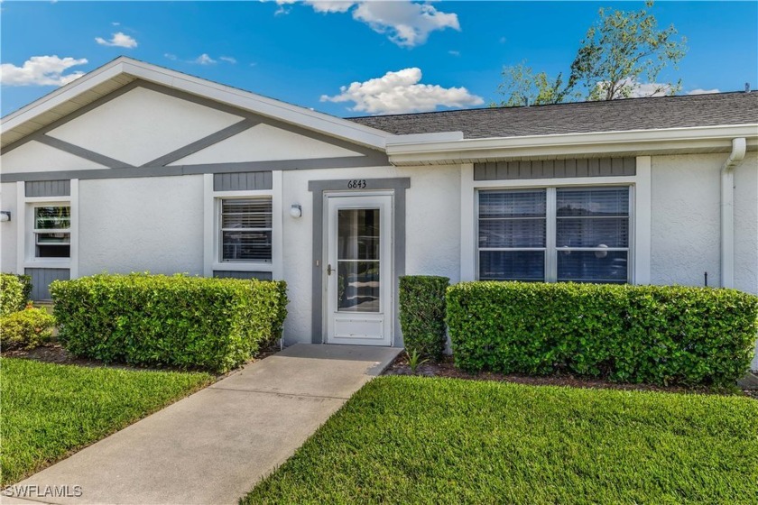 MYERLEE GARDENS  Spacious light and brigh fullfy furnished 2 bed - Beach Home for sale in Fort Myers, Florida on Beachhouse.com