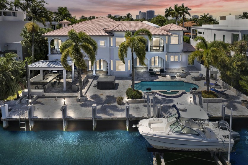 Welcome to this Stunning Estate in the heart of Las Olas Isles! - Beach Home for sale in Fort Lauderdale, Florida on Beachhouse.com