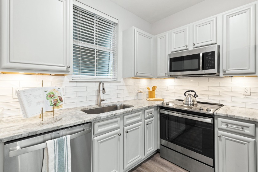 Step into this charming 2-bedroom Eagle Bay townhome renovated - Beach Townhome/Townhouse for sale in Santa Rosa Beach, Florida on Beachhouse.com