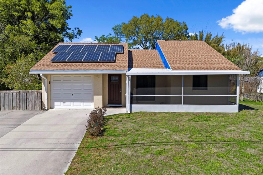 Welcome to this charming Florida retreat, where comfort - Beach Home for sale in Sarasota, Florida on Beachhouse.com