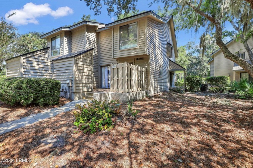 Charming townhouse within walking distance to the Beach! - Beach Condo for sale in Hilton Head Island, South Carolina on Beachhouse.com