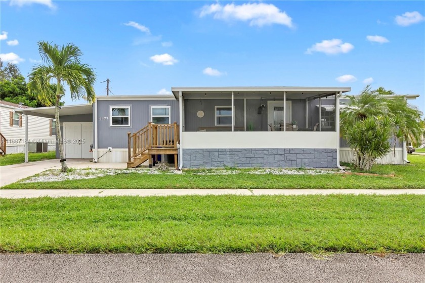 Beautiful Renovated Home in Tropical Breeze - You Own the - Beach Home for sale in Boynton Beach, Florida on Beachhouse.com