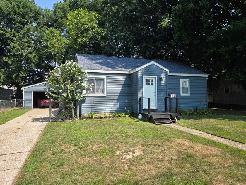 Move-in Ready Remodeled Home in a low traffic neighborhood - Beach Home for sale in Erie, Pennsylvania on Beachhouse.com