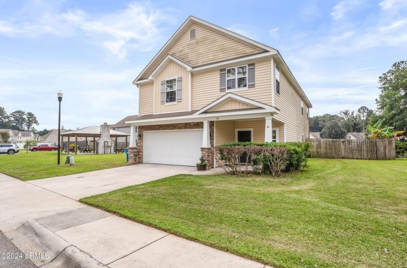 Stunning Home with Water Views in Prime Location!Discover this - Beach Home for sale in Beaufort, South Carolina on Beachhouse.com