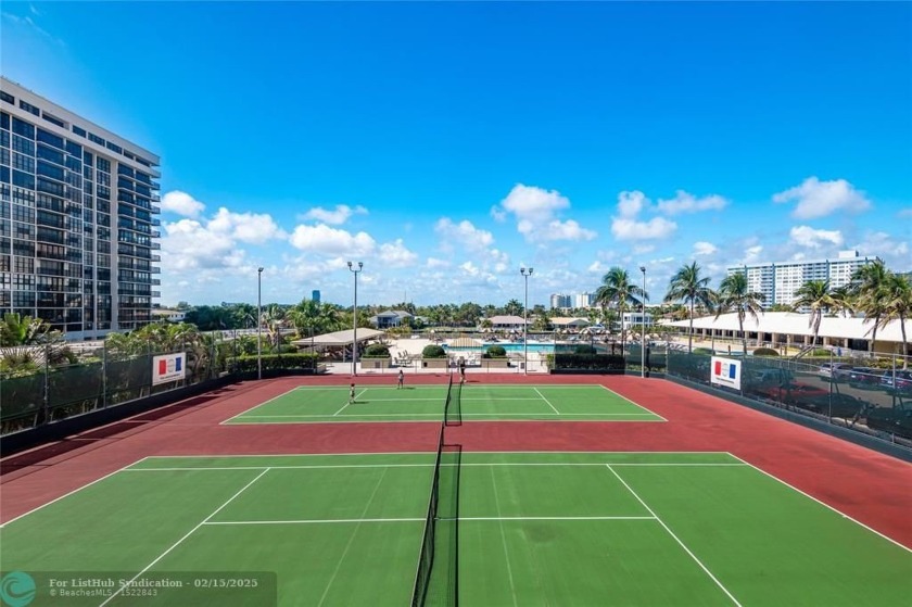 LOCATION & LOWEST PRICE On A1A 3bdrm 2.5 ba Huge 2000 sq ft S.W - Beach Condo for sale in Hallandale Beach, Florida on Beachhouse.com