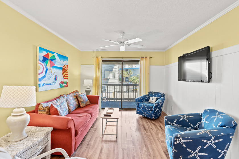 Cute beachy condo, across the street from beach + Free - Beach Vacation Rentals in North Myrtle Beach, South Carolina on Beachhouse.com