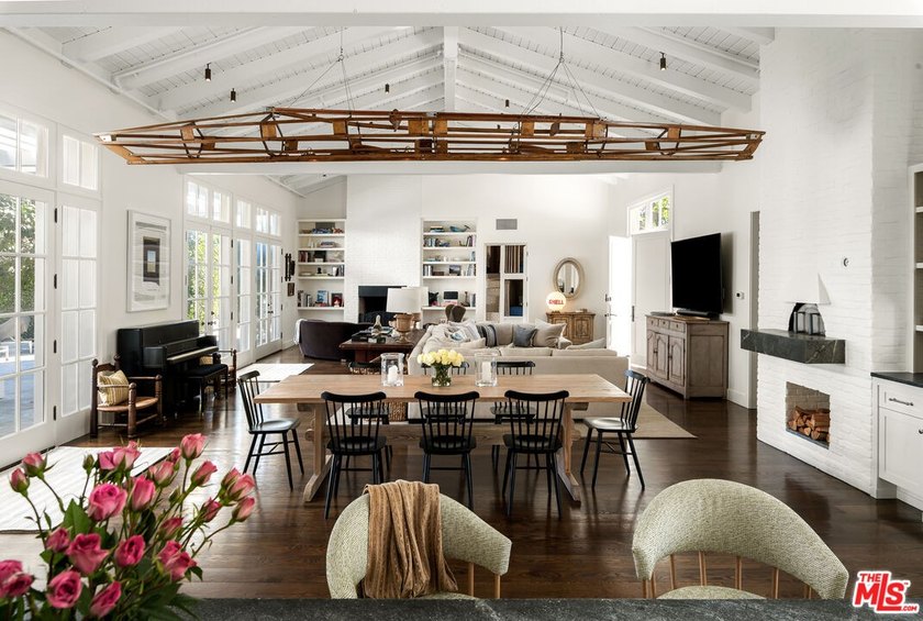 Properties of this caliber, privacy, and proximity to Little - Beach Home for sale in Malibu, California on Beachhouse.com