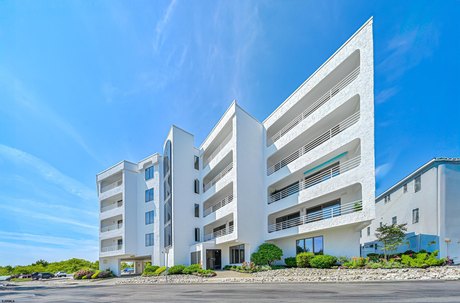 Beautiful two bedroom, two bathroom, condo with ocean front - Beach Condo for sale in Brigantine, New Jersey on Beachhouse.com