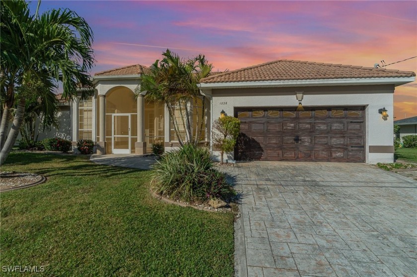 Welcome to your lakefront home in Cape Coral! This stunning - Beach Home for sale in Cape Coral, Florida on Beachhouse.com