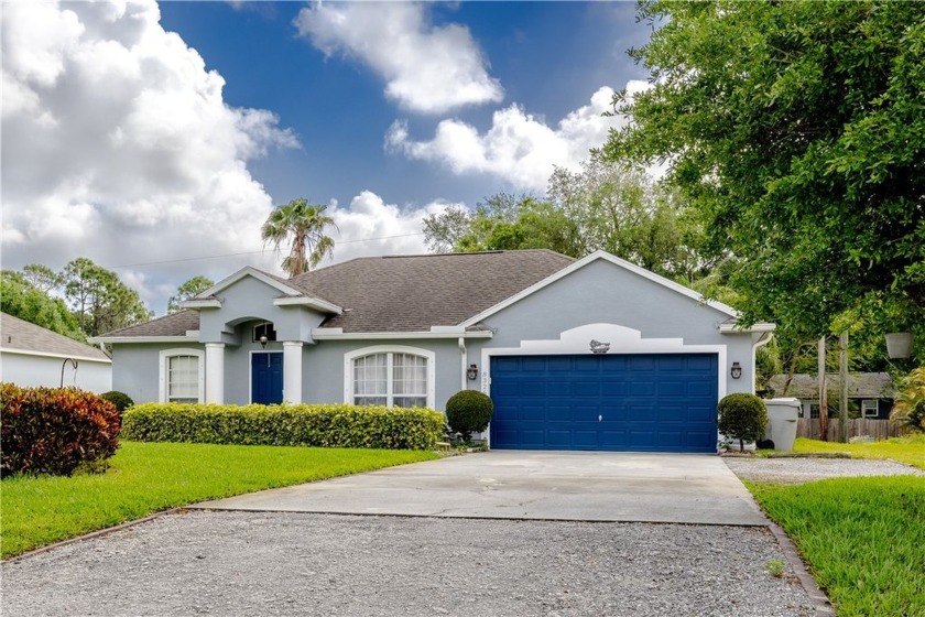 Look no further than this beautiful 3-bedroom, 2-bath home - Beach Home for sale in Vero Beach, Florida on Beachhouse.com