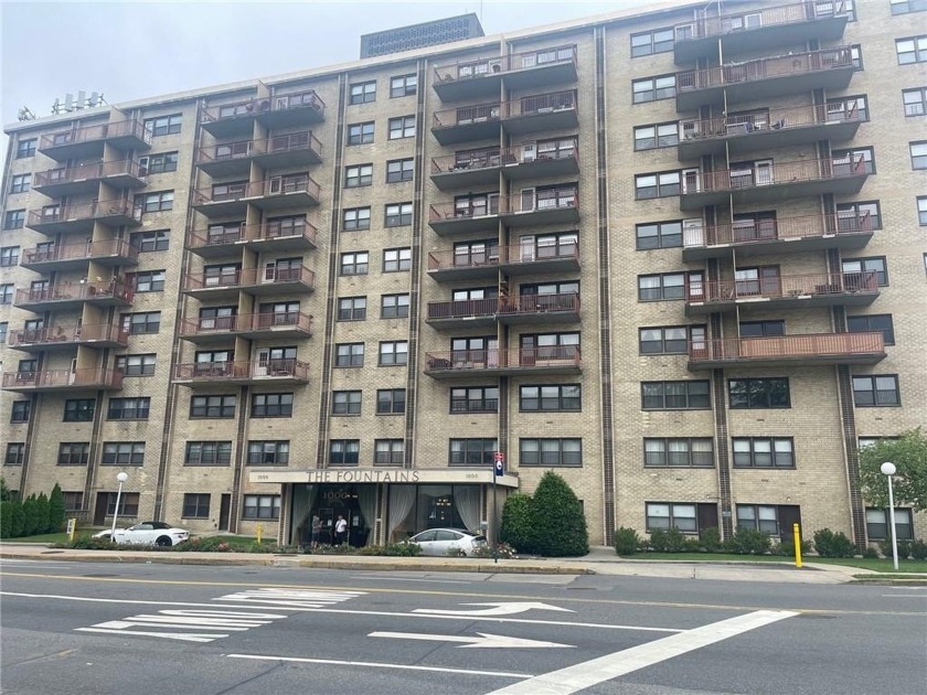 TOTALLY RENOVATED 2 BEDROOM WITH BALCONY & PARK VIEWS - Beach Other for sale in Staten  Island, New York on Beachhouse.com