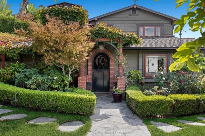 Experience the very essence of Laguna Beach's sought-after - Beach Home for sale in Laguna Beach, California on Beachhouse.com