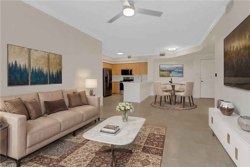 Move right in to this beautifully refreshed 2-bed, 2-bath condo - Beach Home for sale in Naples, Florida on Beachhouse.com