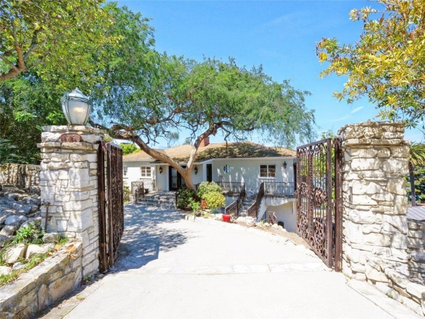 Prepare to be captivated by this beautiful residence nestled in - Beach Home for sale in Palos Verdes Estates, California on Beachhouse.com