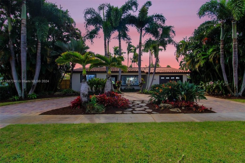 WELCOME HOME TO YOUR OWN PERSONAL OASIS with the backyard of - Beach Home for sale in Hollywood, Florida on Beachhouse.com