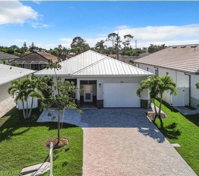 Welcome to this stunning property in the desirable Naples Park - Beach Home for sale in Naples, Florida on Beachhouse.com