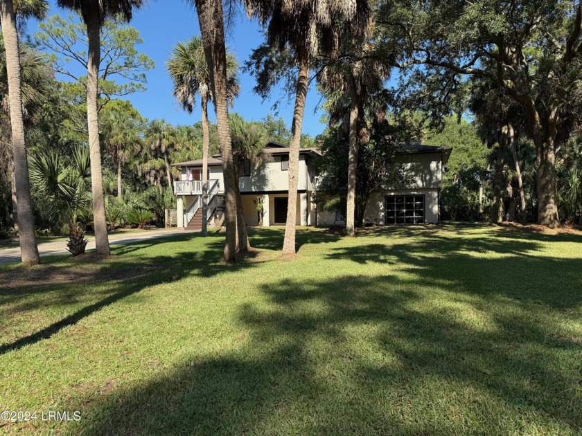 One of the largest lots on Fripp looking on to   to the 5th hole - Beach Home for sale in Fripp Island, South Carolina on Beachhouse.com