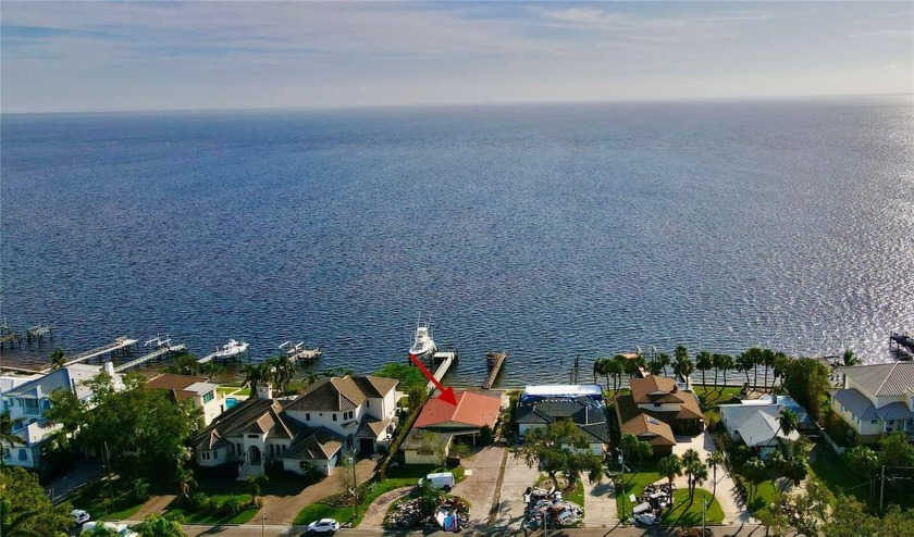 Premier Waterfront Opportunity on St Petersburg's sought-after - Beach Home for sale in St. Petersburg, Florida on Beachhouse.com