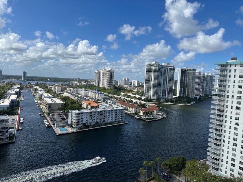 RARELY AVAILABLE 3 bedroom/2 bathrooms unit 1628 sq ft total - Beach Condo for sale in Sunny Isles Beach, Florida on Beachhouse.com