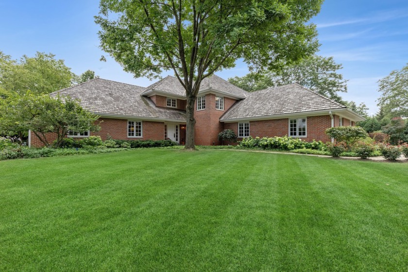 Fabulous 4100 sf all brick Georgian poised on gorgeous oversized - Beach Home for sale in Lake Forest, Illinois on Beachhouse.com