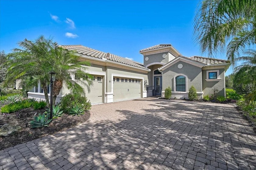Welcome to 14911 Castle Park Terrace, located in the highly - Beach Home for sale in Lakewood Ranch, Florida on Beachhouse.com
