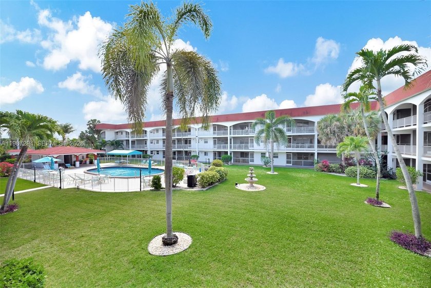 Stunning apartment, spacious and beautiful 2-bedrooms, 2 - Beach Other for sale in Hallandale Beach, Florida on Beachhouse.com