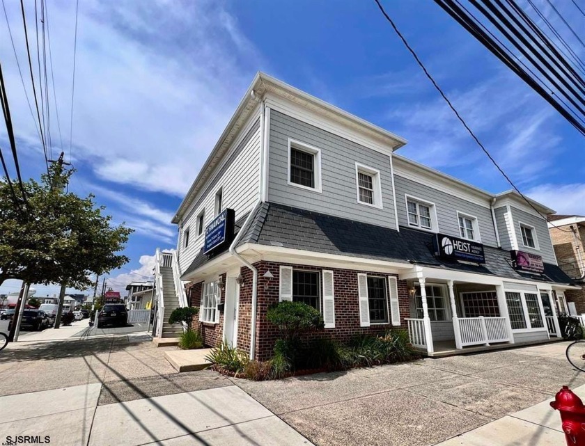 LIVE MAINTENANCE-FREE RIGHT ACROSS FROM THE BEACH! This - Beach Condo for sale in Margate, New Jersey on Beachhouse.com