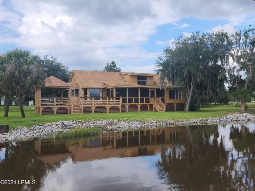 Rare deepwater home in Beaufort County for less than 700k - Beach Home for sale in Seabrook, South Carolina on Beachhouse.com