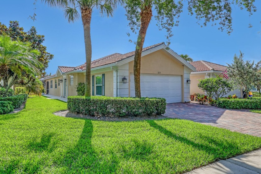 Updated townhome with a lake view! This immaculate home has been - Beach Townhome/Townhouse for sale in Palm Beach Gardens, Florida on Beachhouse.com