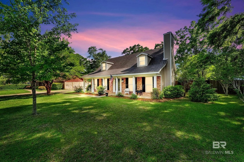 Location, Location, Location! This home truly has it all--space - Beach Home for sale in Mobile, Alabama on Beachhouse.com