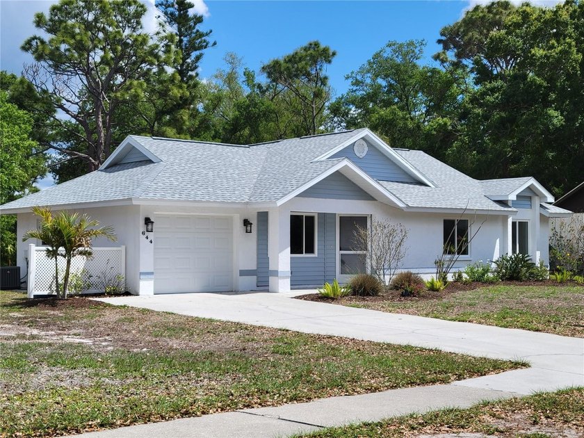 One or more photo(s) has been virtually staged. This charming - Beach Home for sale in Venice, Florida on Beachhouse.com