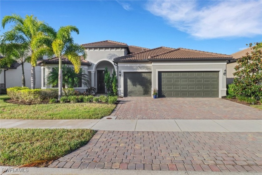 Welcome to your slice of paradise in SWFL! You will be impressed - Beach Home for sale in Fort Myers, Florida on Beachhouse.com