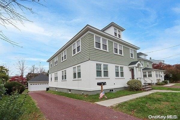 2 family home, 1st floor 2 bedrooms, living room, EIK, full bath - Beach Townhome/Townhouse for sale in Oyster Bay, New York on Beachhouse.com