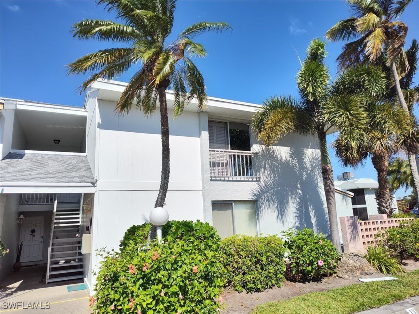 This charming, oversized condo perfectly exemplifies the real - Beach Condo for sale in Fort Myers, Florida on Beachhouse.com