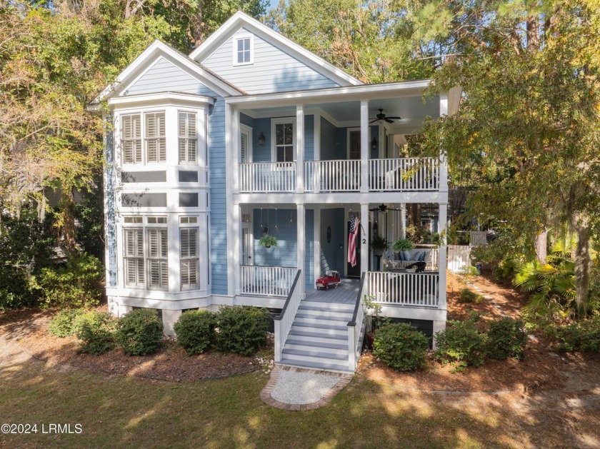 Move in ready and priced to sell! This lovely home is situated - Beach Home for sale in Beaufort, South Carolina on Beachhouse.com