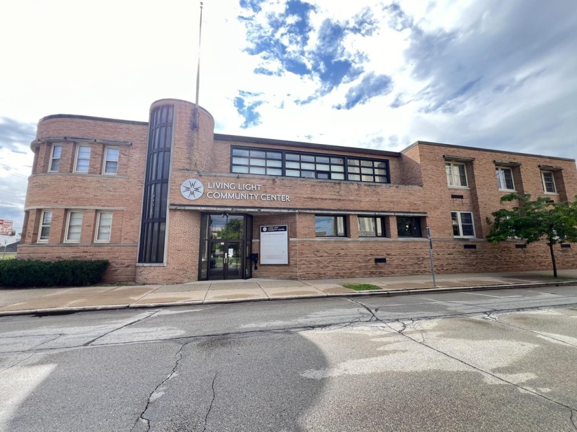 Well maintained solid brick building located in the heart of - Beach Commercial for sale in Racine, Wisconsin on Beachhouse.com