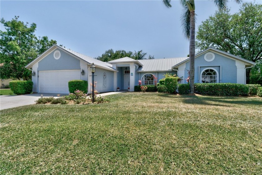 Lovely 3-bedroom, 2 bath, office/sewing room. Heated saltwater - Beach Home for sale in Vero Beach, Florida on Beachhouse.com