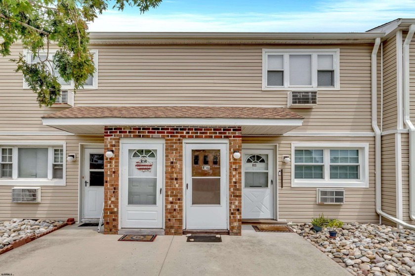 Large renovated One Bedroom, One Bath 2nd Floor Condo located in - Beach Condo for sale in Brigantine, New Jersey on Beachhouse.com