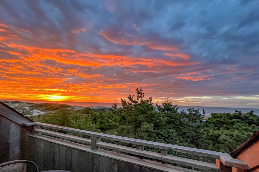 This hidden gem is nestled on the pristine beaches of the - Beach Apartment for sale in Amagansett, New York on Beachhouse.com