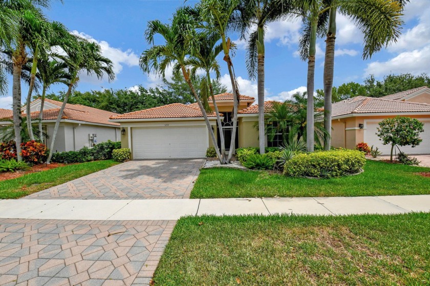 PET FRIENDLY 55+ COMMUNITY! Tuscany Bay-Close to shopping, the - Beach Home for sale in Boynton Beach, Florida on Beachhouse.com