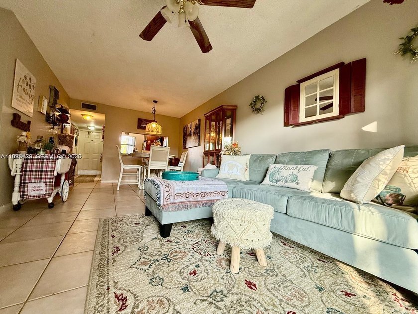 Beautiful residence in Pembroke Pines featuring new - Beach Condo for sale in Pembroke Pines, Florida on Beachhouse.com