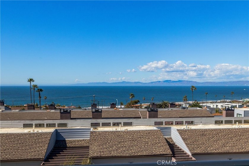 Step into an elevated world of coastal living with this - Beach Townhome/Townhouse for sale in Redondo Beach, California on Beachhouse.com