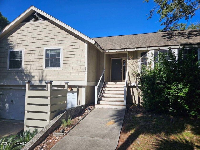 Discover the perfect blend of character and natural beauty with - Beach Home for sale in Fripp Island, South Carolina on Beachhouse.com