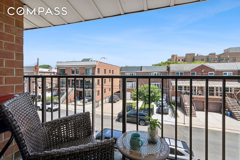 Don t miss your chance to own this rare duplex condo with - Beach Condo for sale in Brooklyn, New York on Beachhouse.com