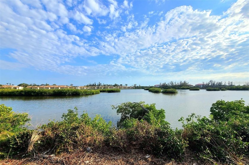 The Ultimate Nokomis Waterfront Retreat
*Rare South-facing - Beach Lot for sale in Nokomis, Florida on Beachhouse.com